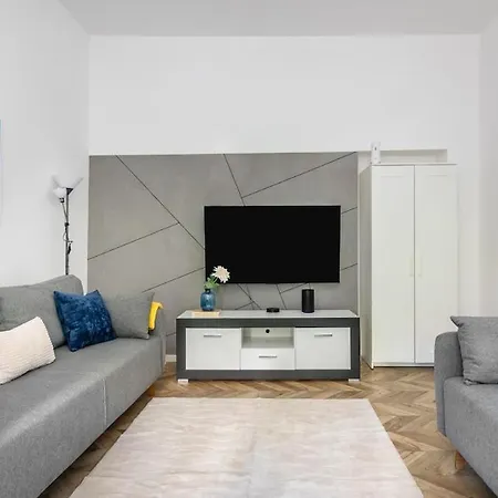 Citystay Srodmiescie Lakowa Apartment